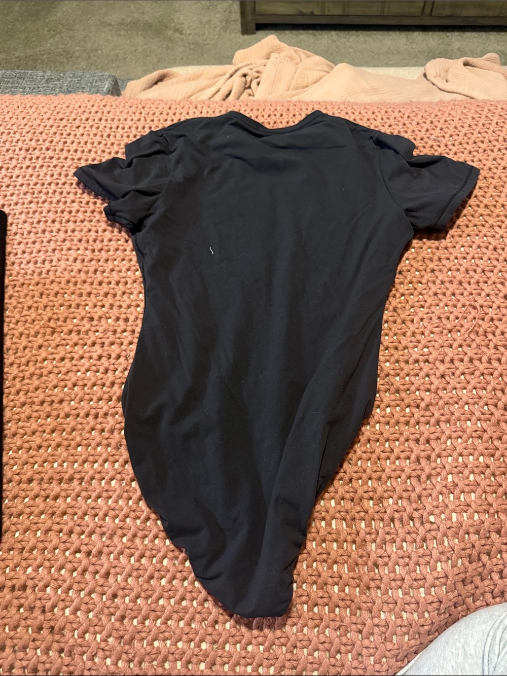 SKIMS Black Short Sleeve Bodysuit - Picture 3 of 4